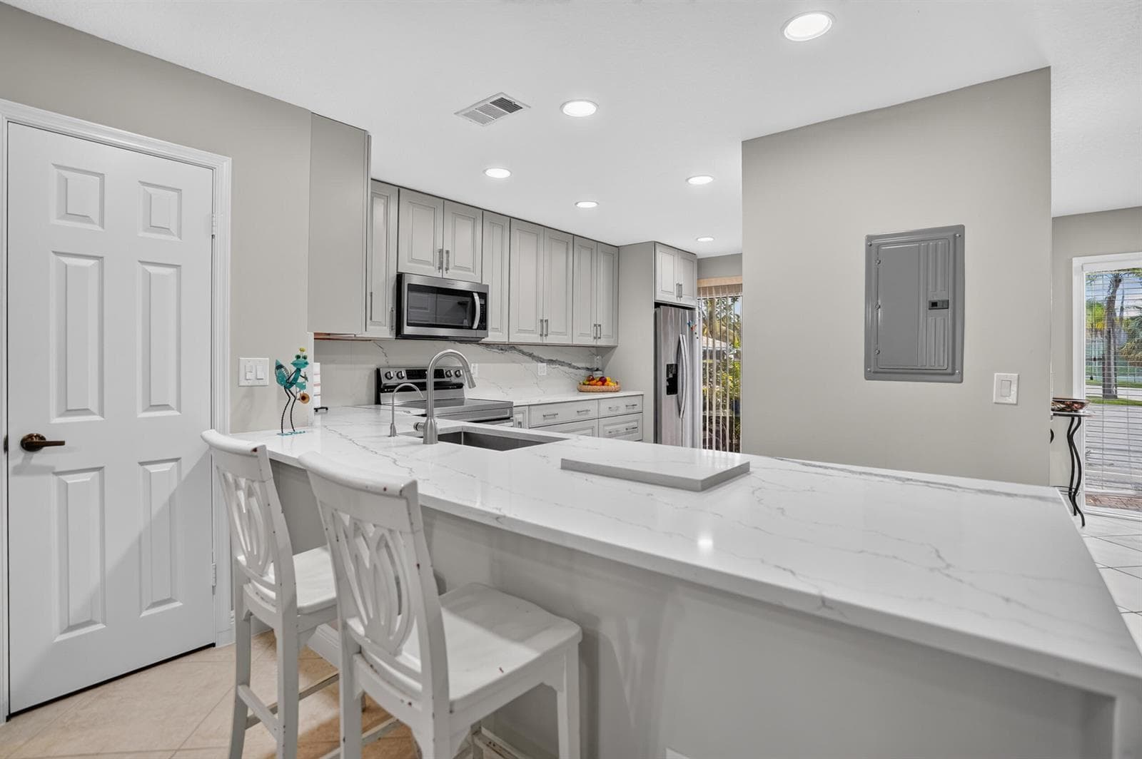 400 CANAL Point S 130 photo 11