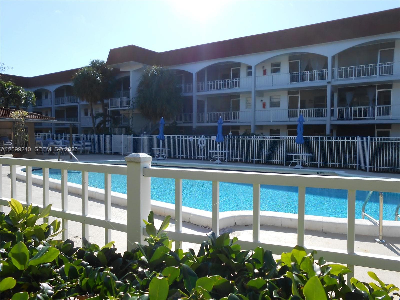 581 Blue Heron Dr 309-B photo 1