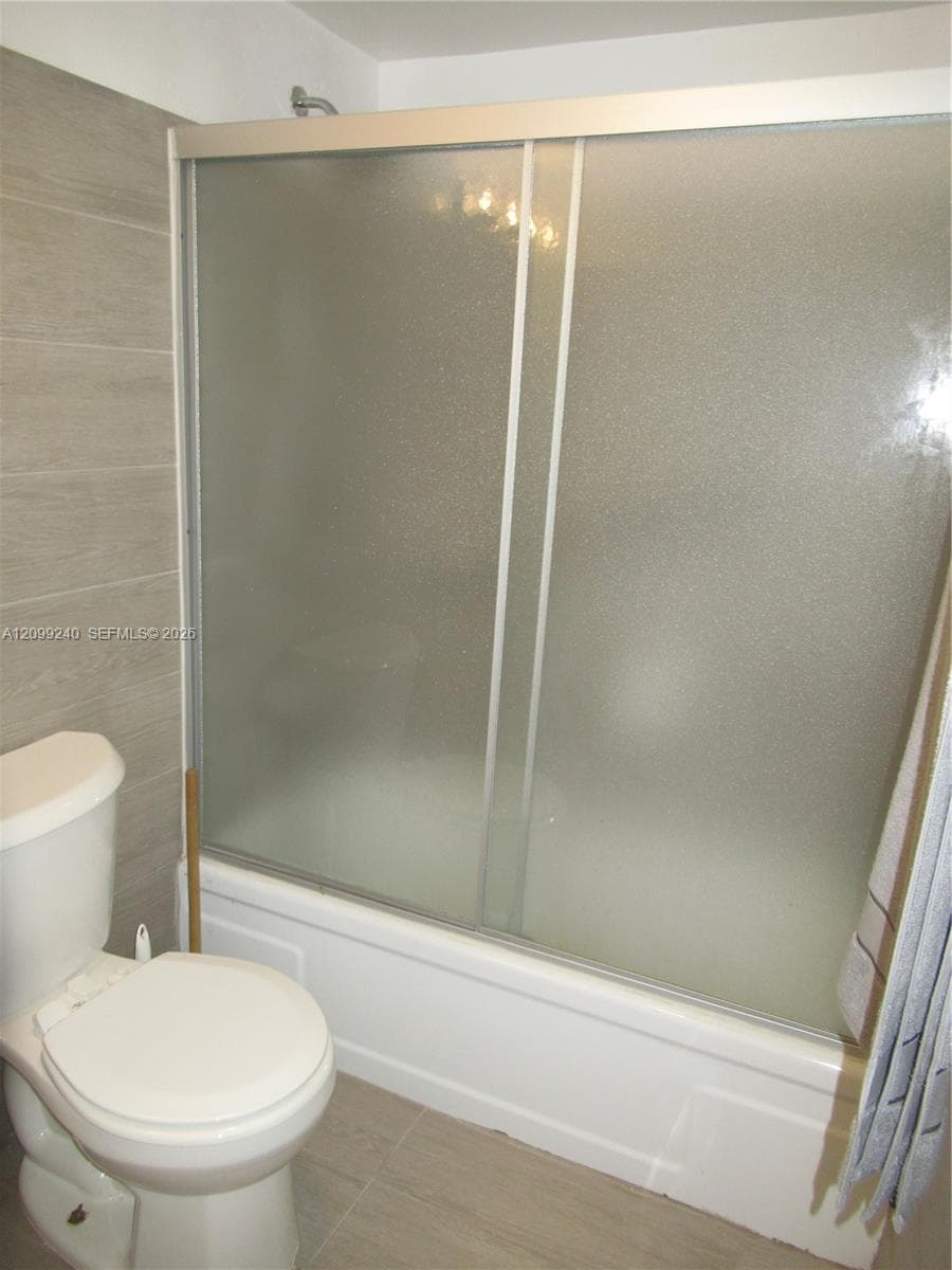 581 Blue Heron Dr 309-B photo 20