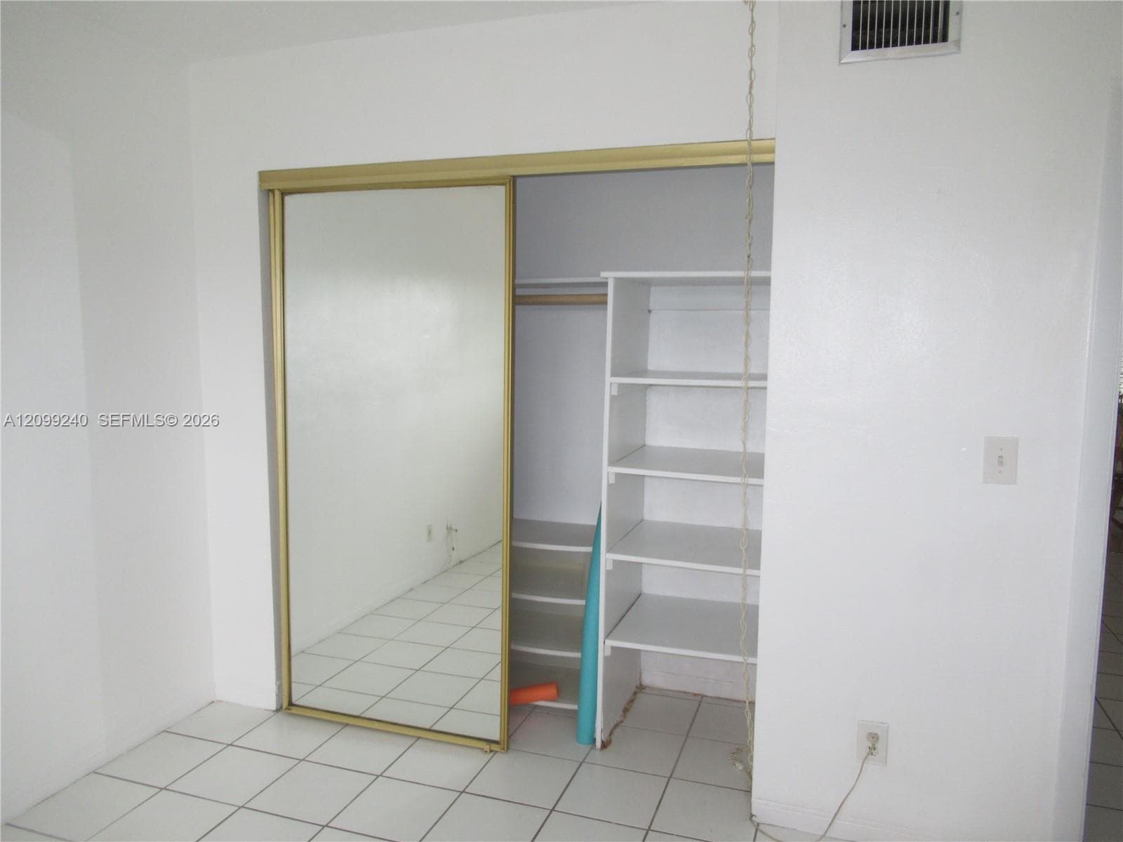 581 Blue Heron Dr 309-B photo 24