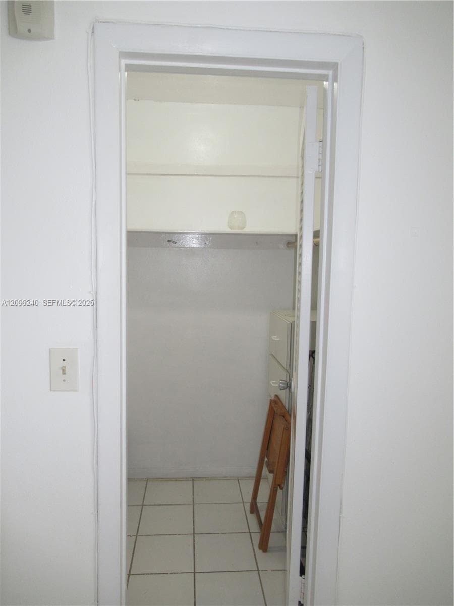 581 Blue Heron Dr 309-B photo 25