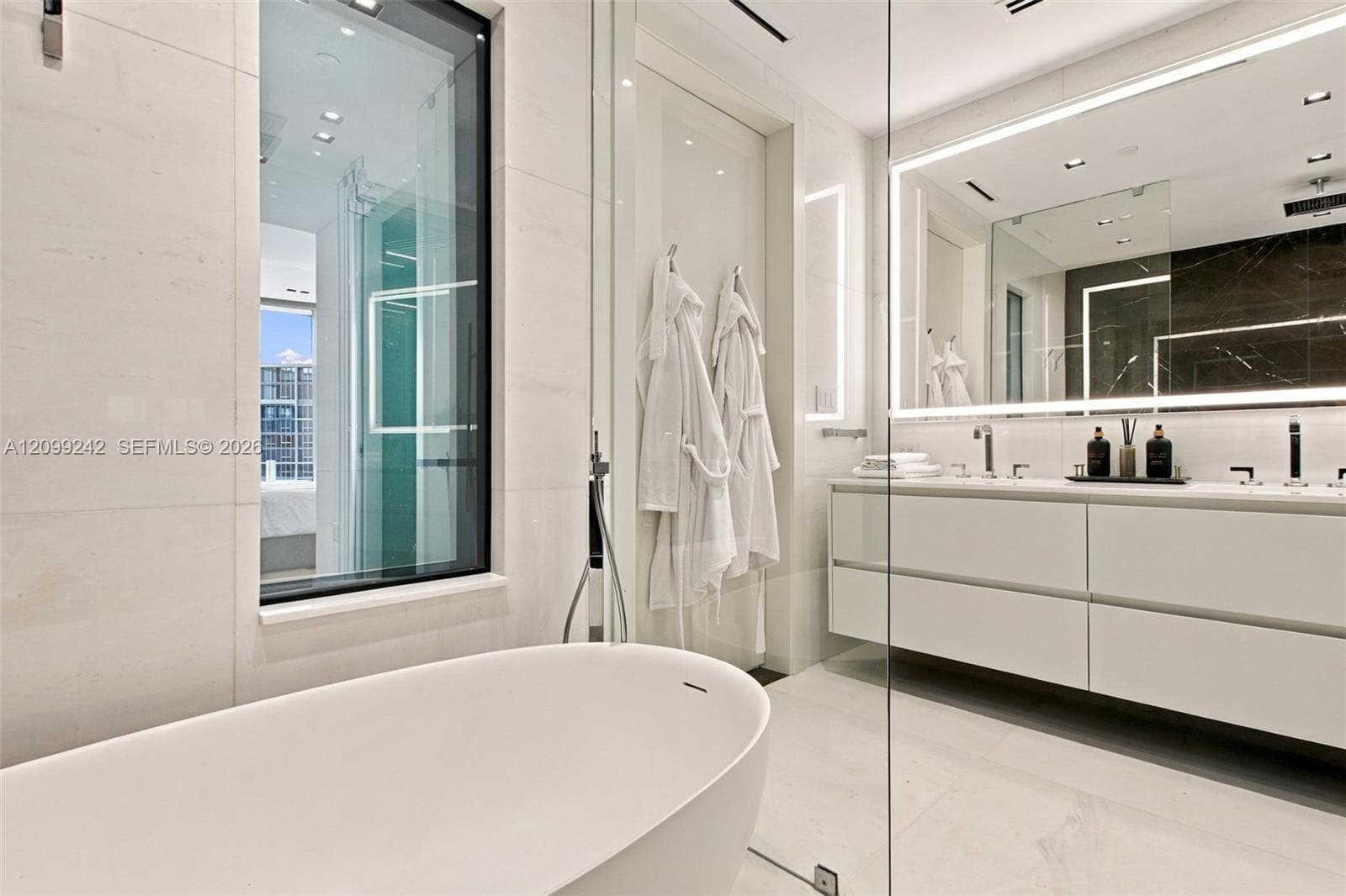 300 Biscayne Blvd Way 5105W photo 15