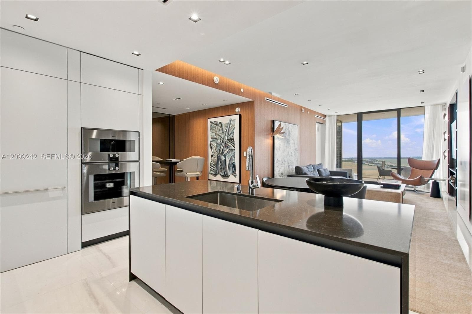 300 Biscayne Blvd Way 5105W photo 4