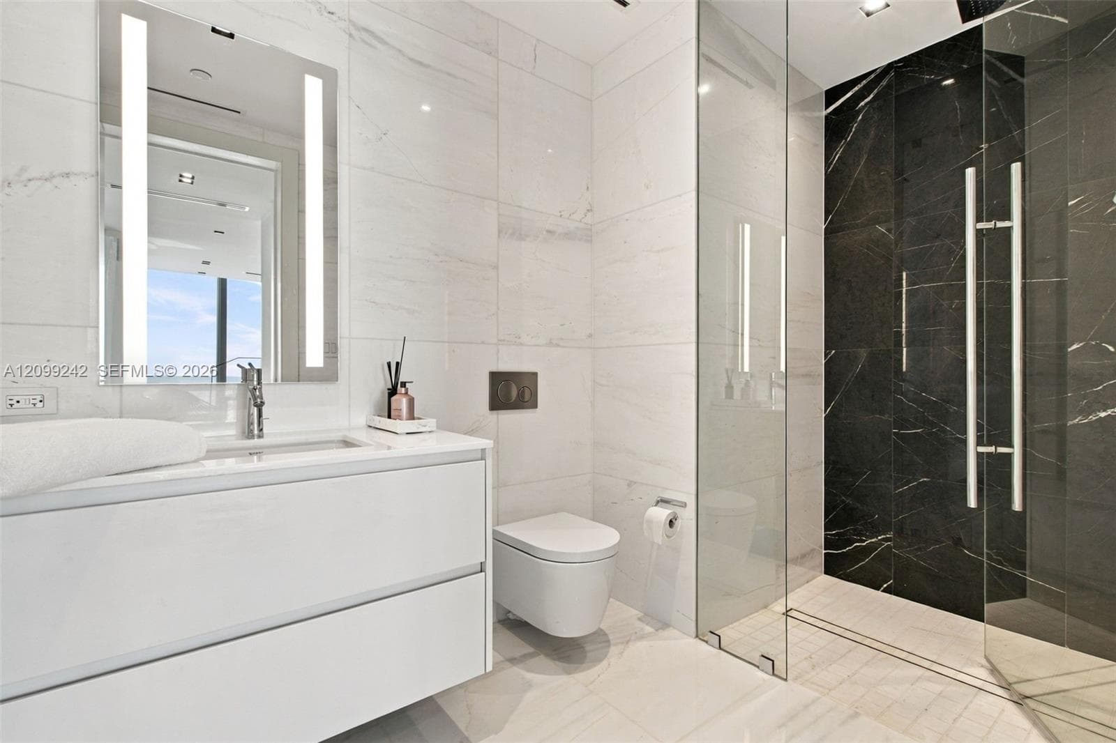 300 Biscayne Blvd Way 5105W photo 21
