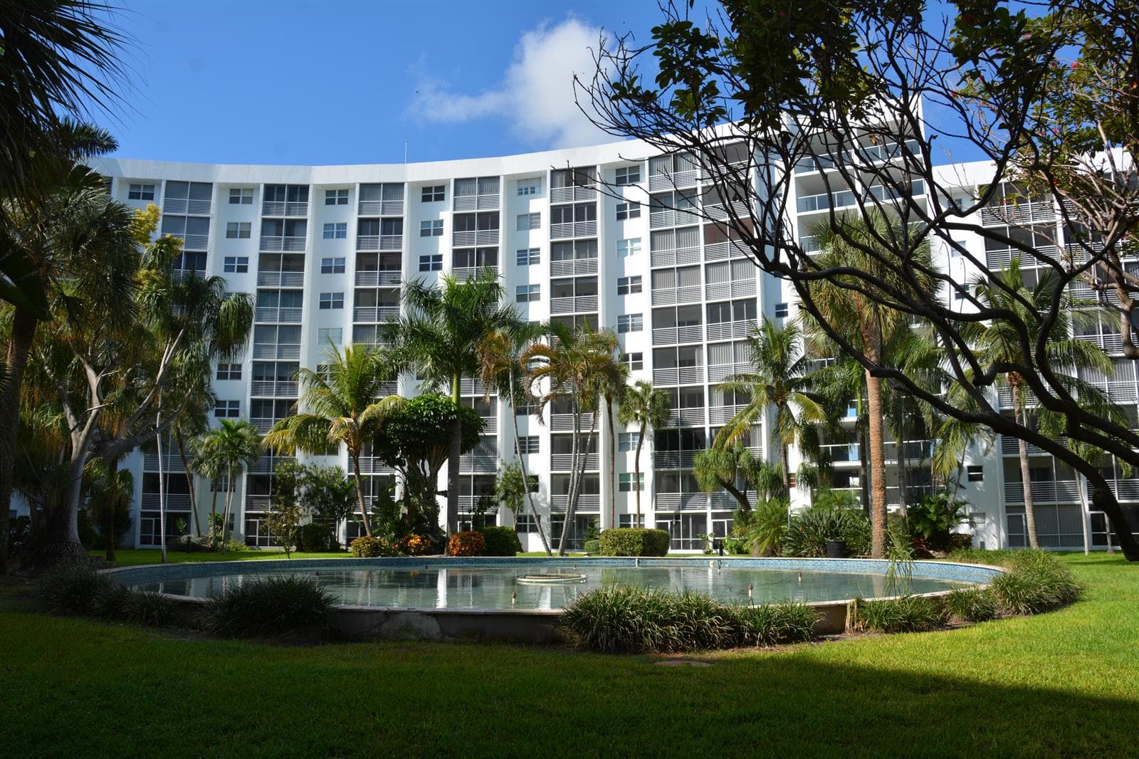 2731 NE 14th Street Causeway 629 photo 14