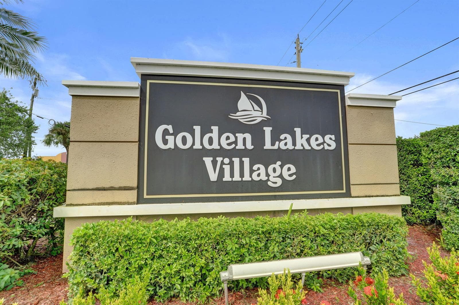 130 Lake Meryl Drive photo 2