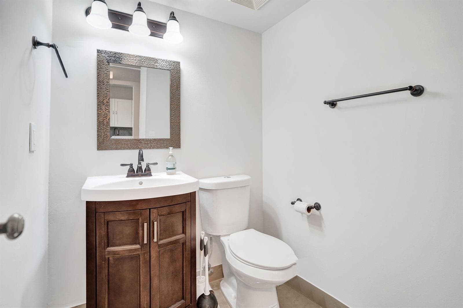 130 Lake Meryl Drive photo 13