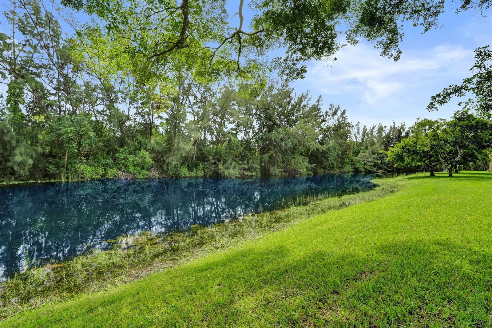 130 Lake Meryl Drive photo 17