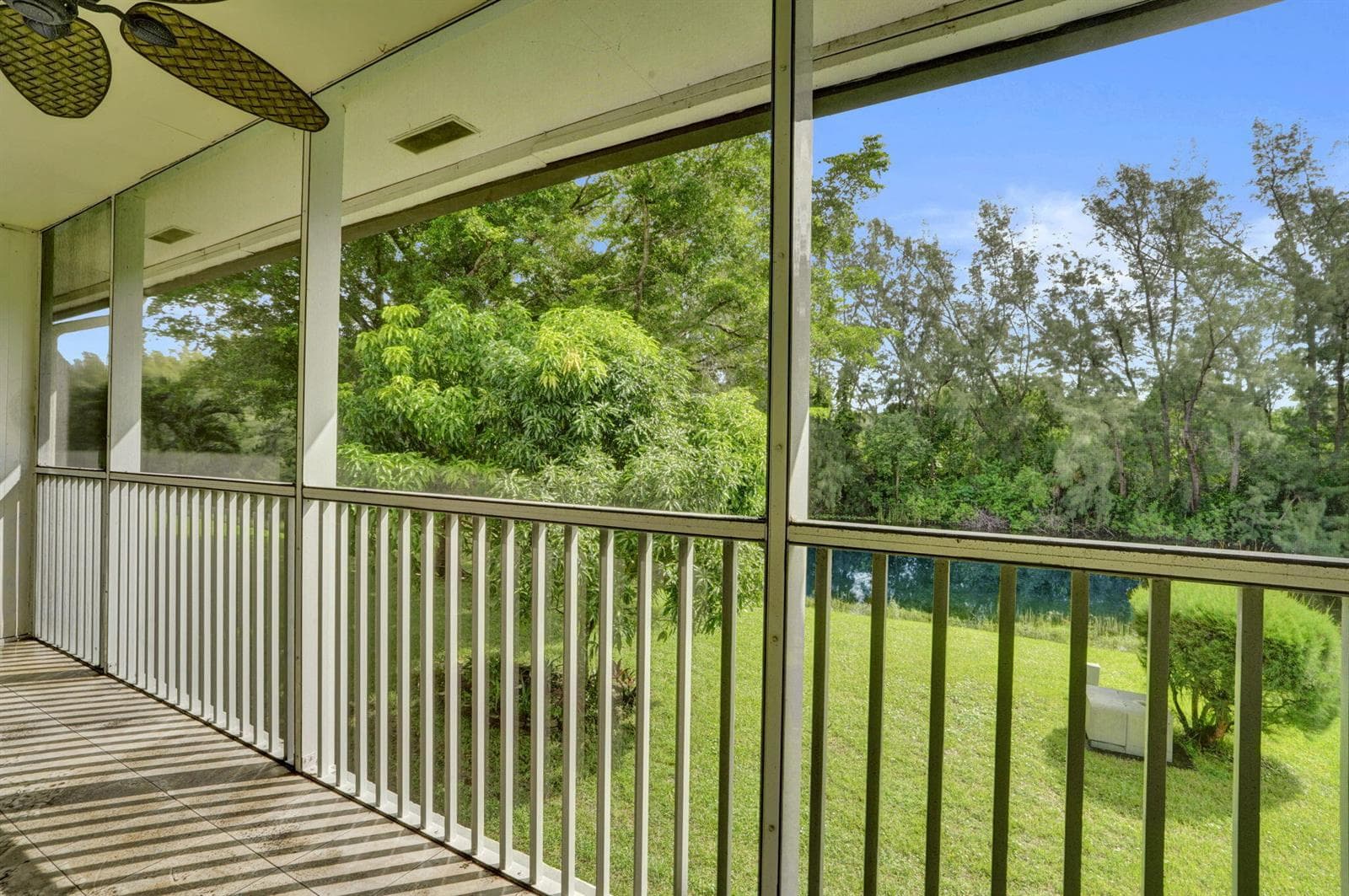 130 Lake Meryl Drive photo 16