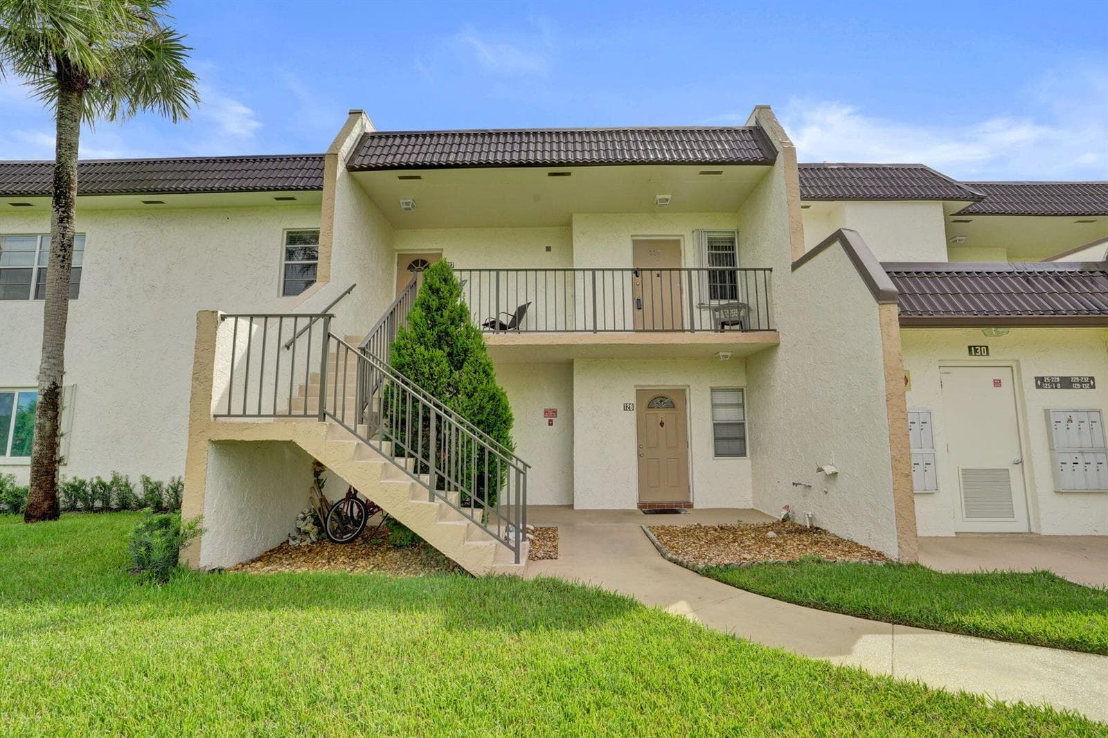 130 Lake Meryl Drive photo 1