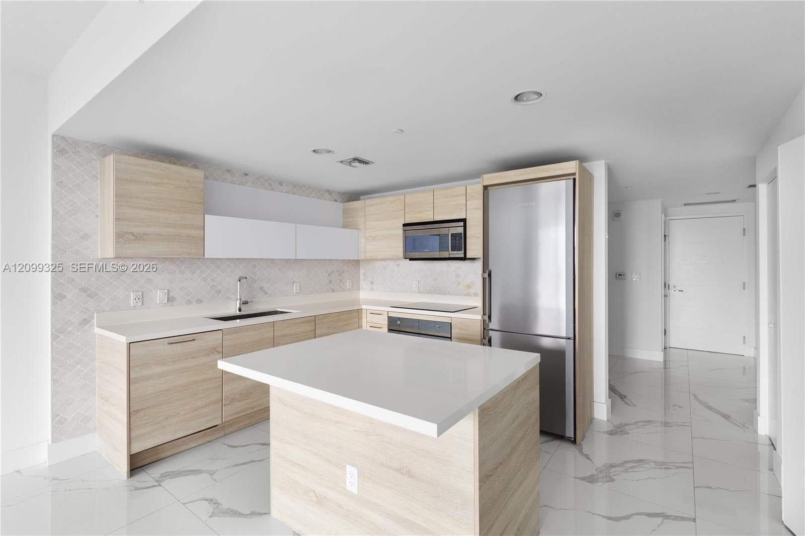 16385 Biscayne Blvd 506 photo 13