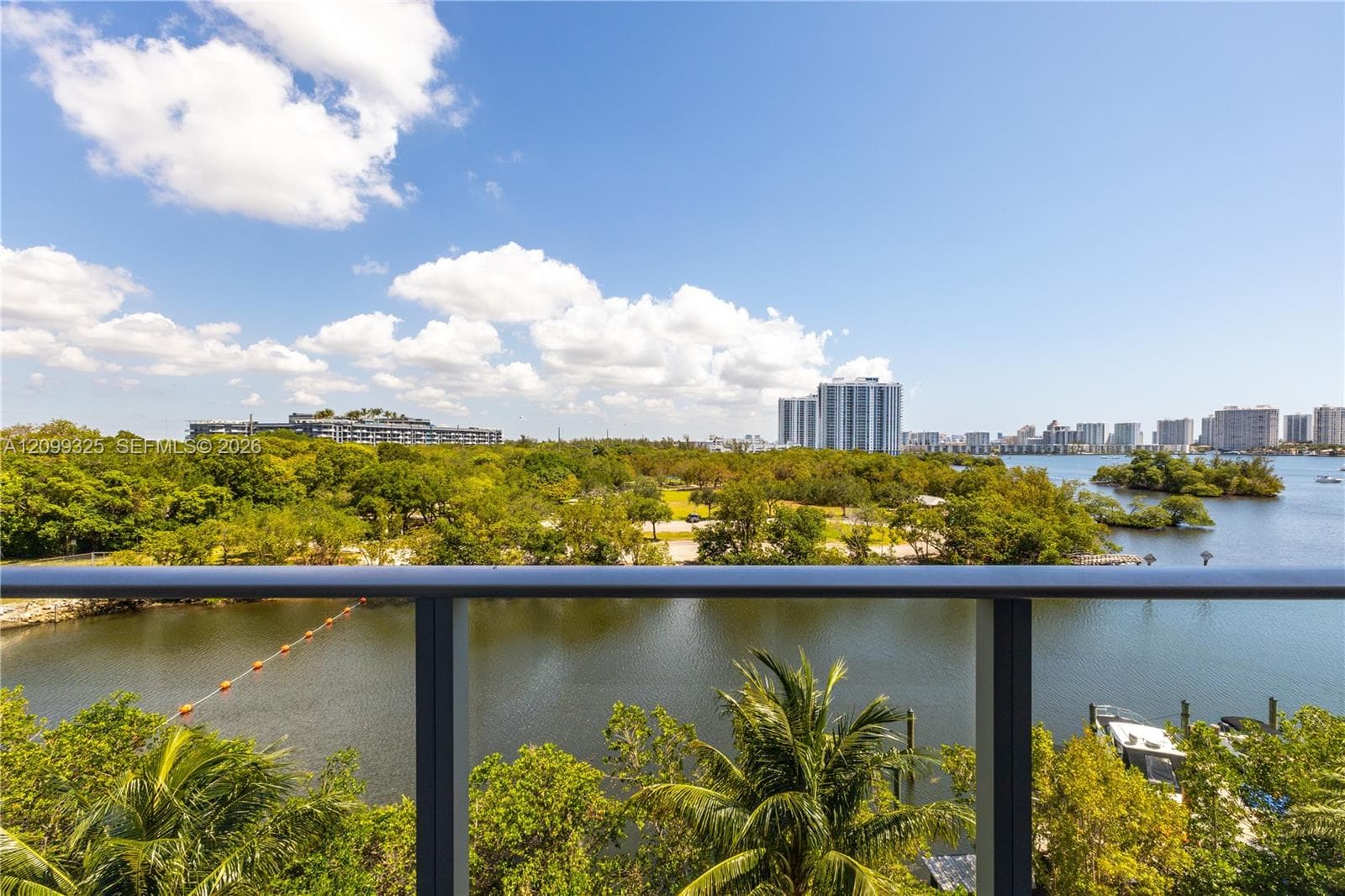 16385 Biscayne Blvd 506 photo 8