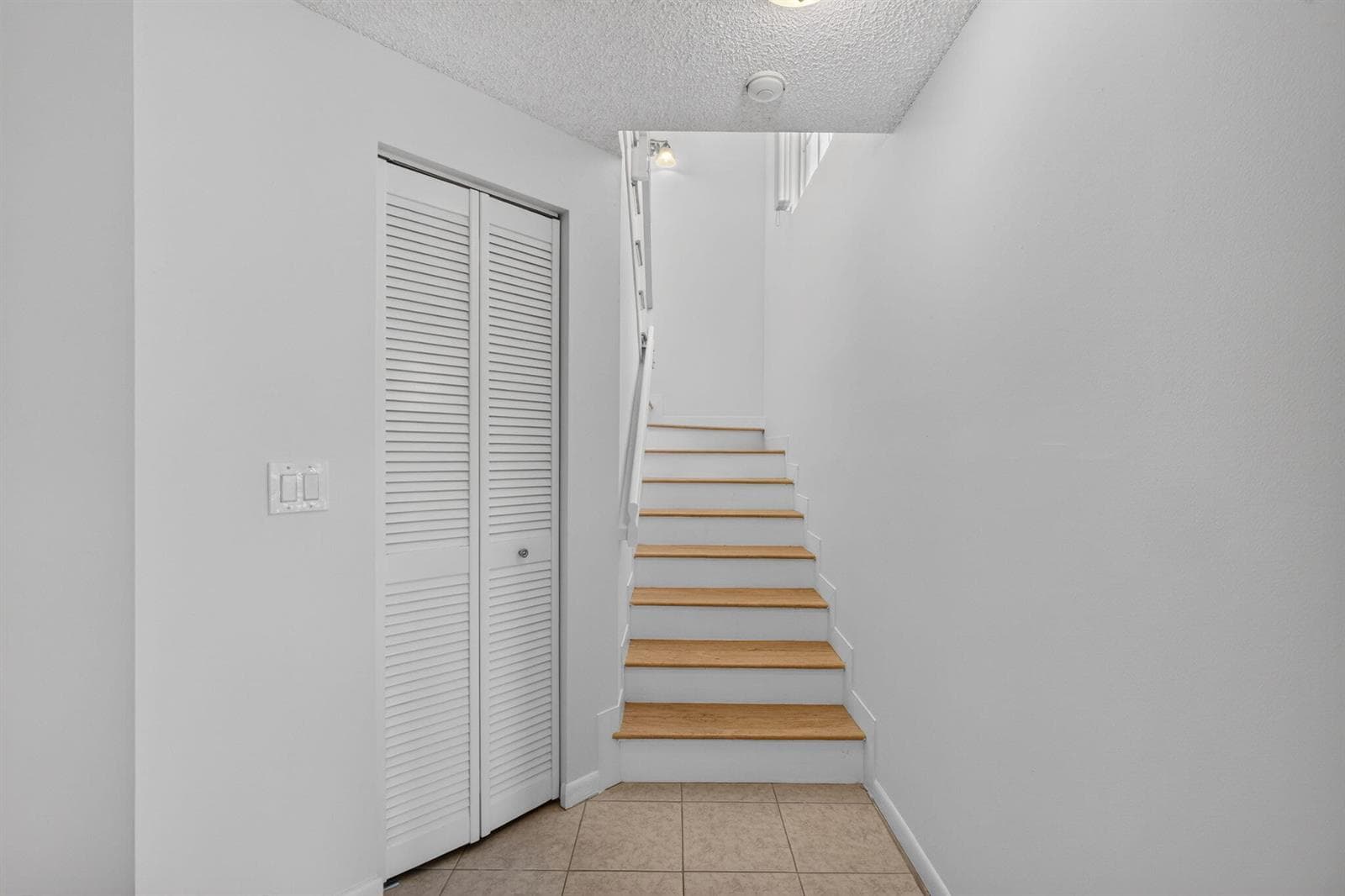 1120 Lake Shore Drive Unit 204 photo 17