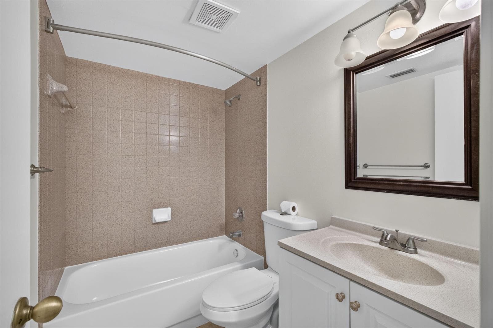 1120 Lake Shore Drive Unit 204 photo 8