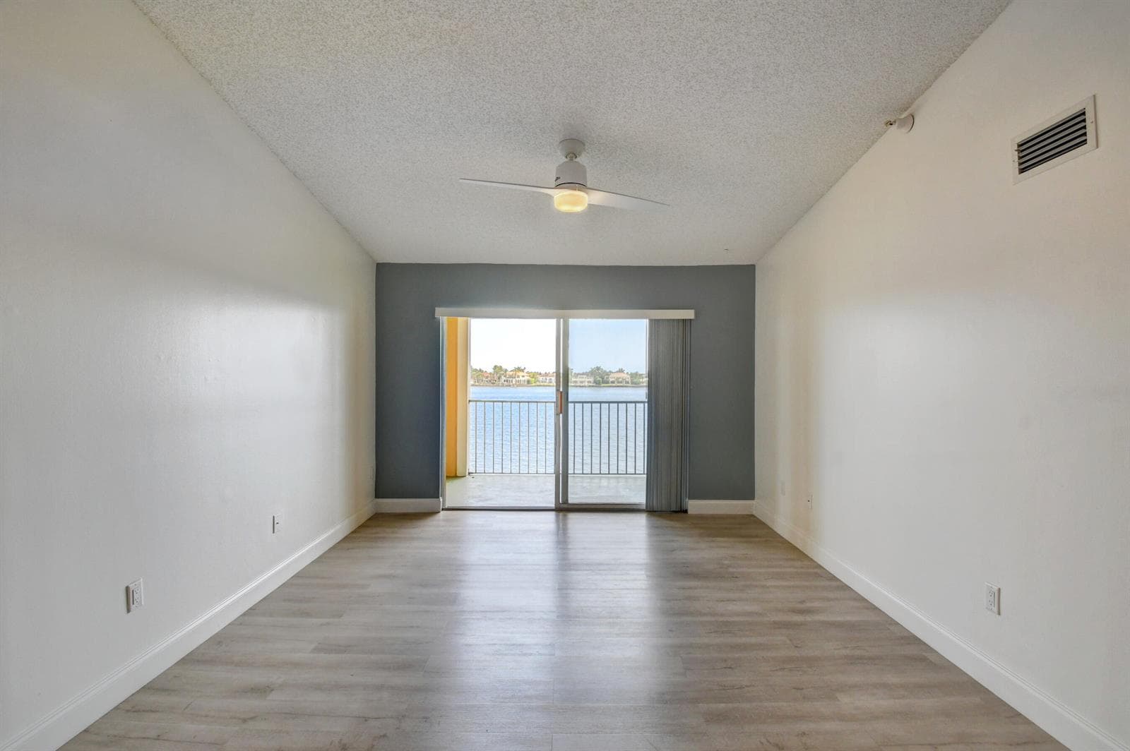 180 Yacht Club Way 308 photo 7