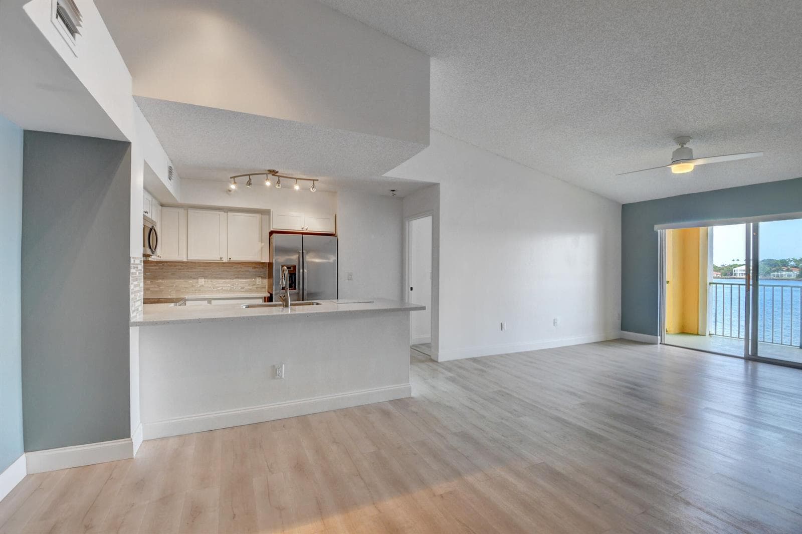 180 Yacht Club Way 308 photo 5