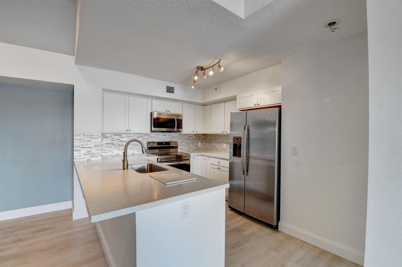 180 Yacht Club Way 308 photo 11