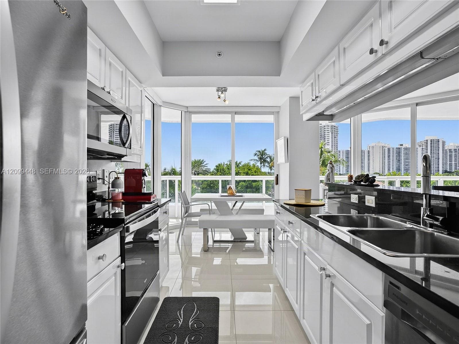 21055 Yacht Club Dr 710 photo 6