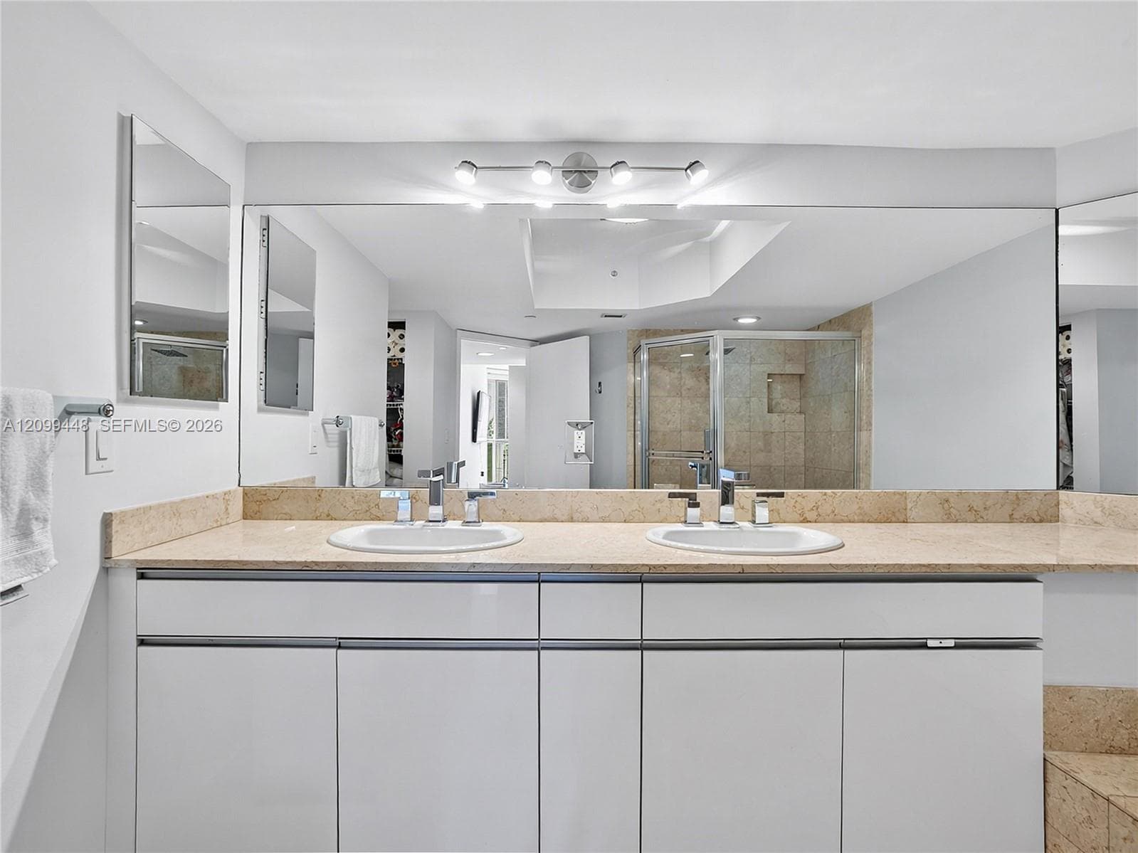 21055 Yacht Club Dr 710 photo 12