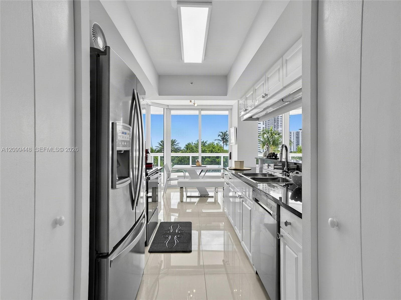 21055 Yacht Club Dr 710 photo 20