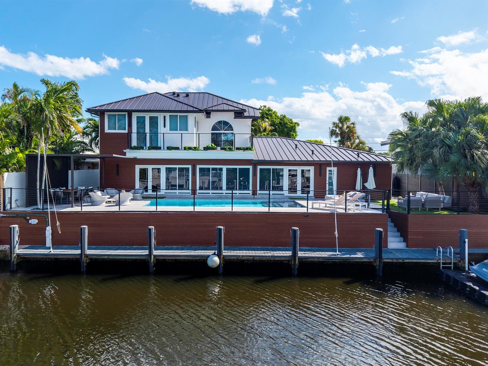 11 Castle Harbor Isle Drive photo 3