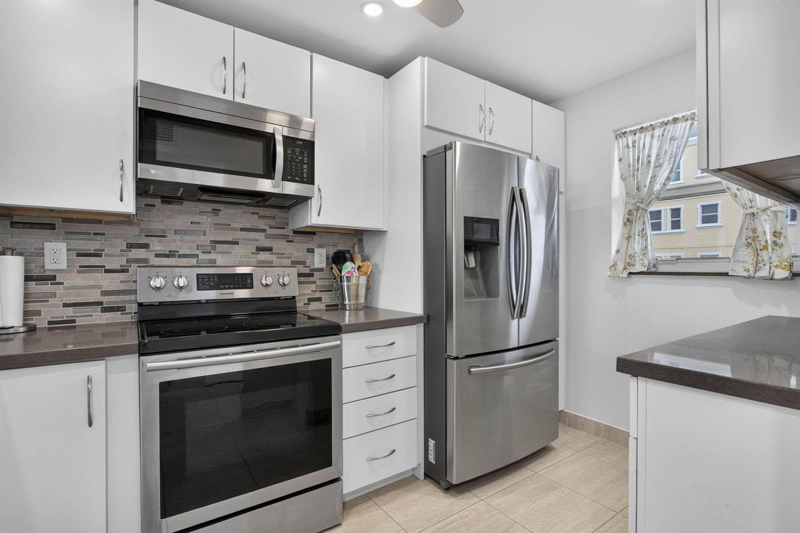 1391 S OCEAN Boulevard 801 photo 8