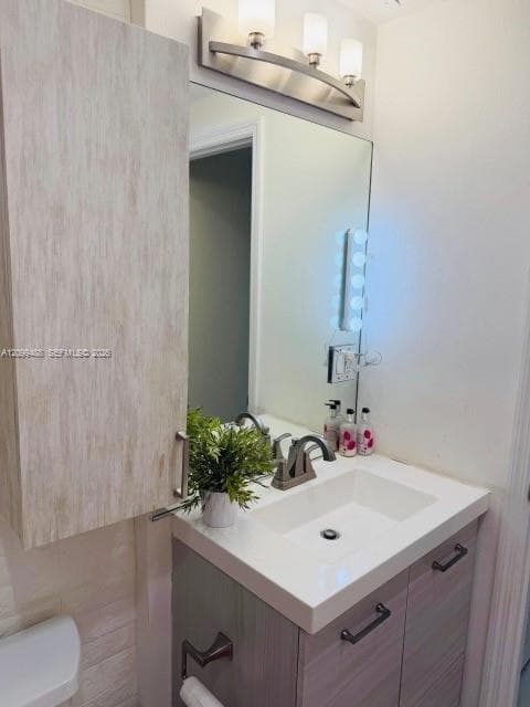 7501 E Treasure Dr 7D photo 13