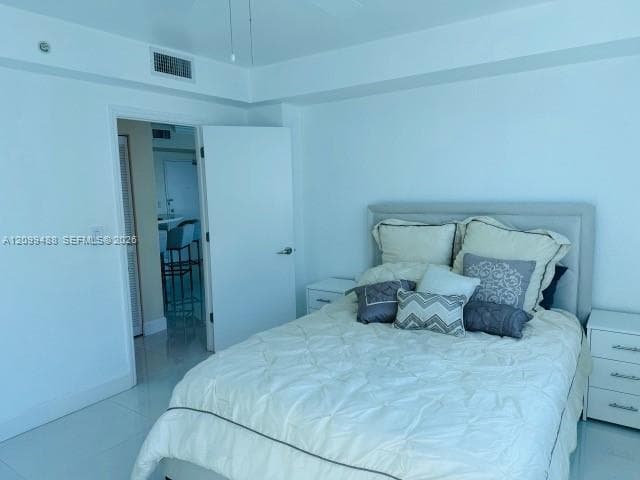 7501 E Treasure Dr 7D photo 10