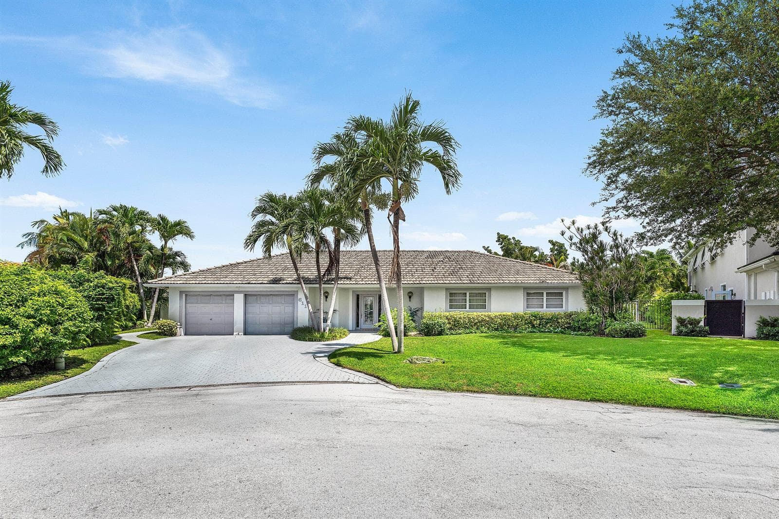 611 Phillips Drive photo 3