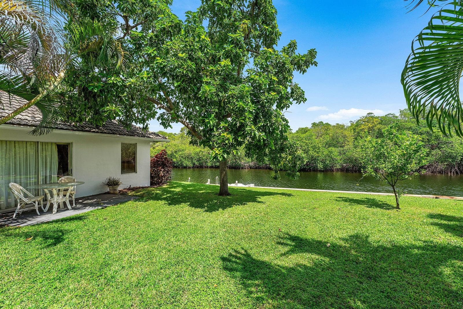 611 Phillips Drive photo 8
