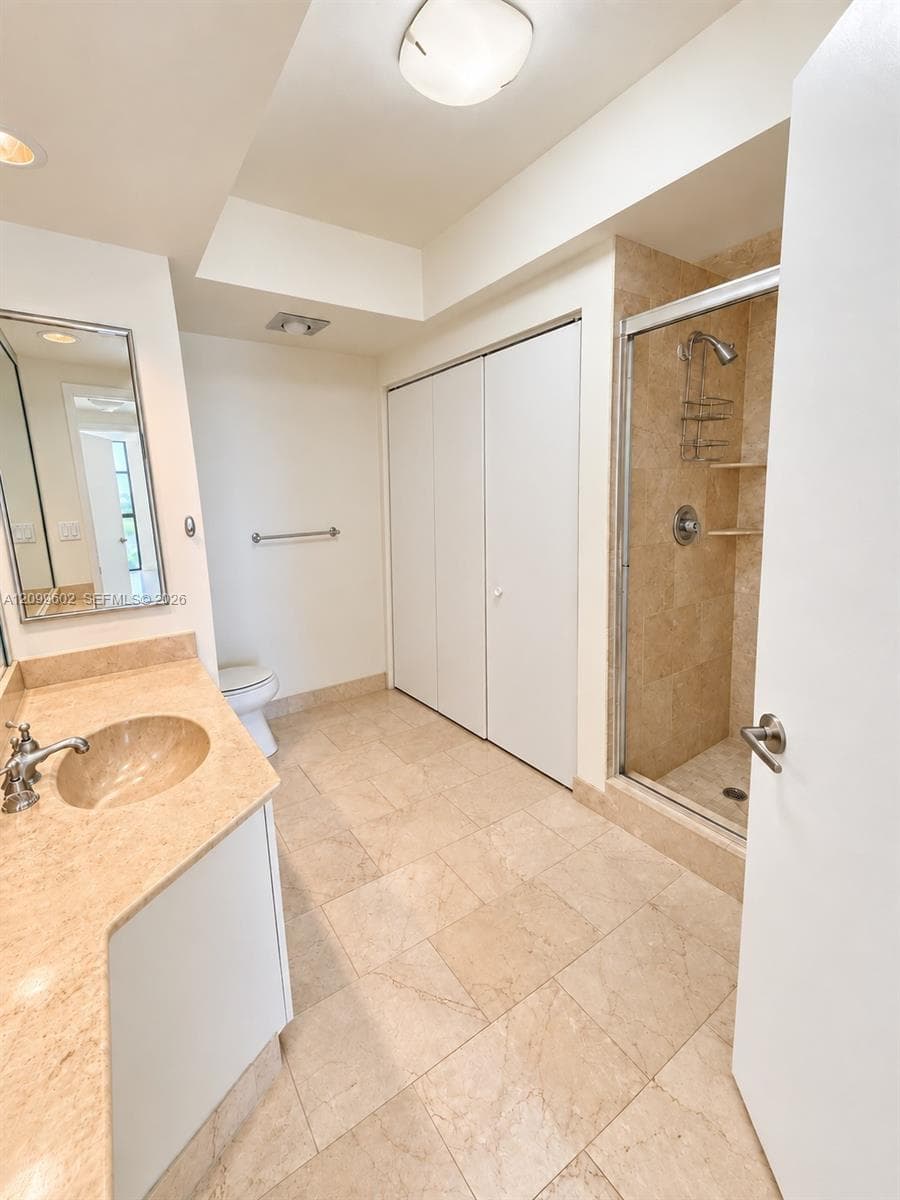 20281 E Country Club Dr 809 photo 16