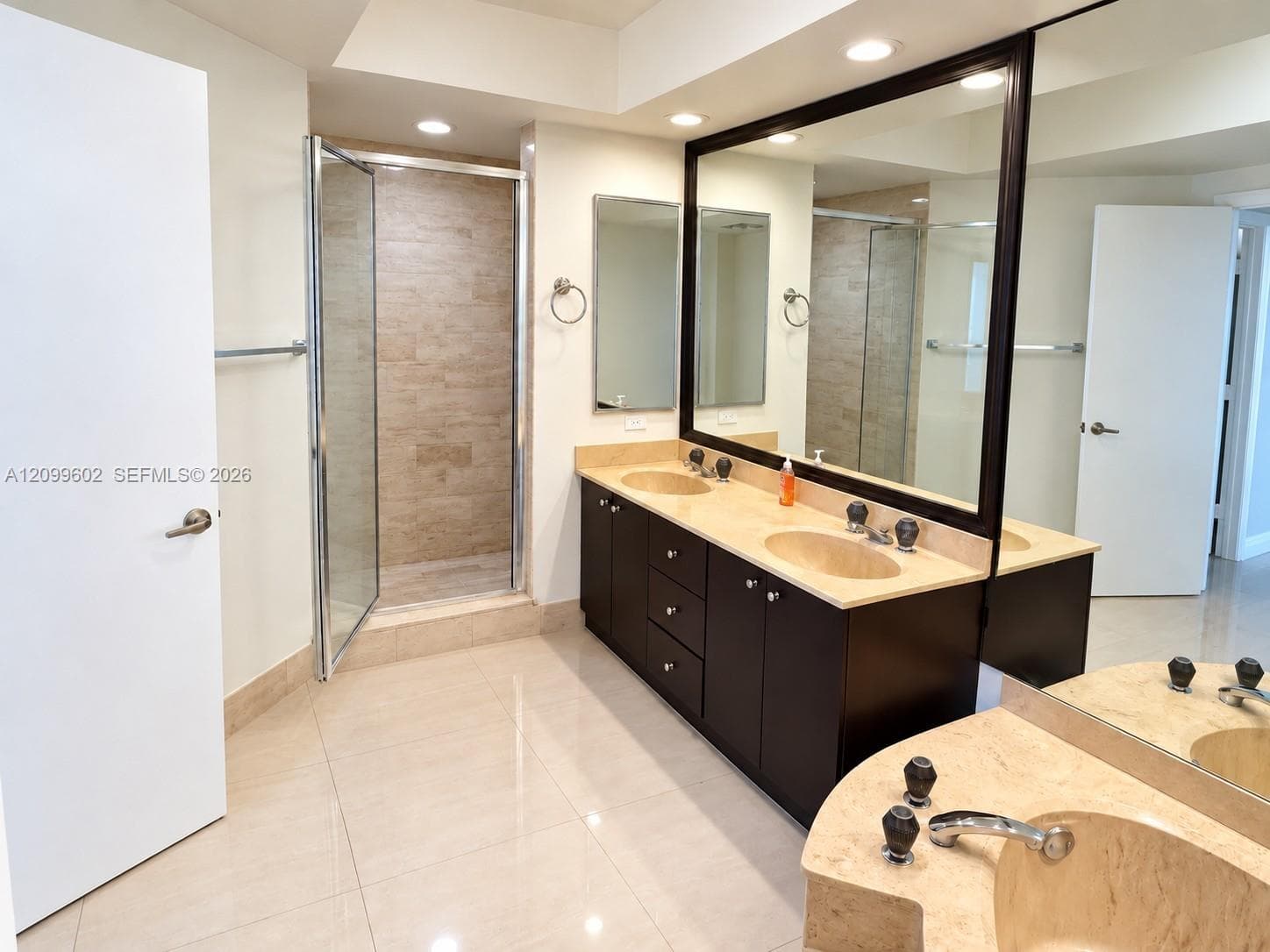 20281 E Country Club Dr 809 photo 14