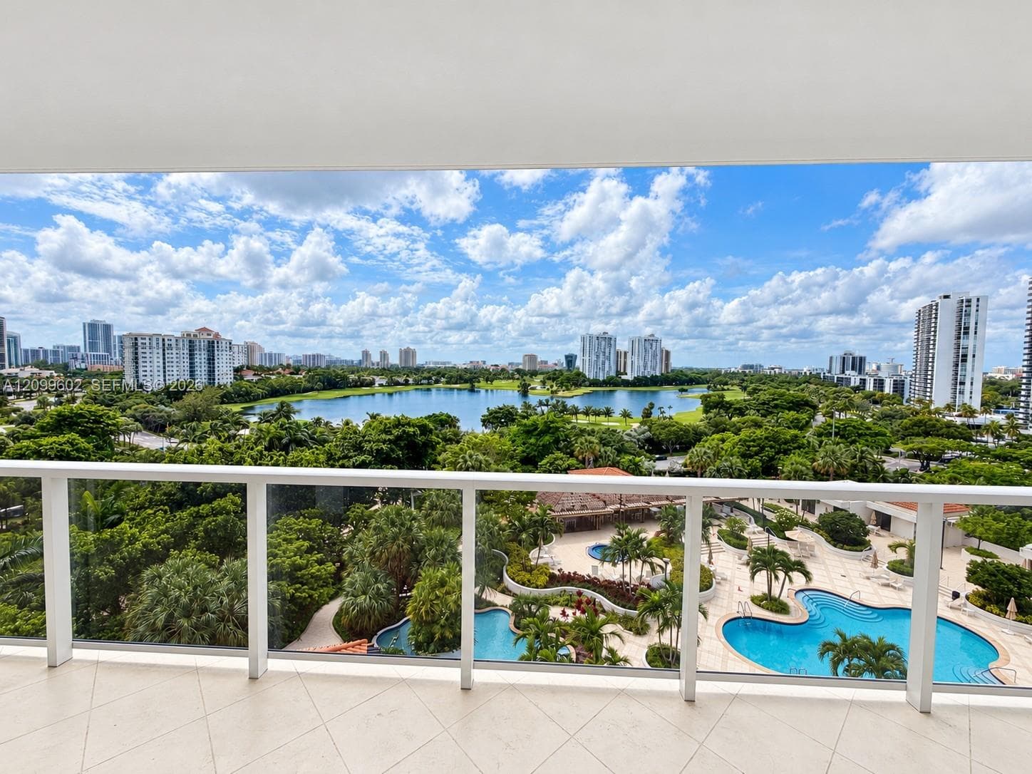 20281 E Country Club Dr 809 photo 19