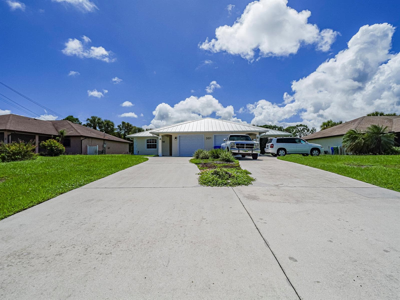 301 S WIMBROW Drive A photo 1