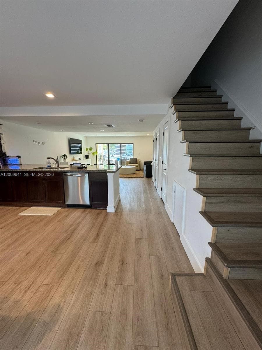 3720 NE 167th St 39 photo 5