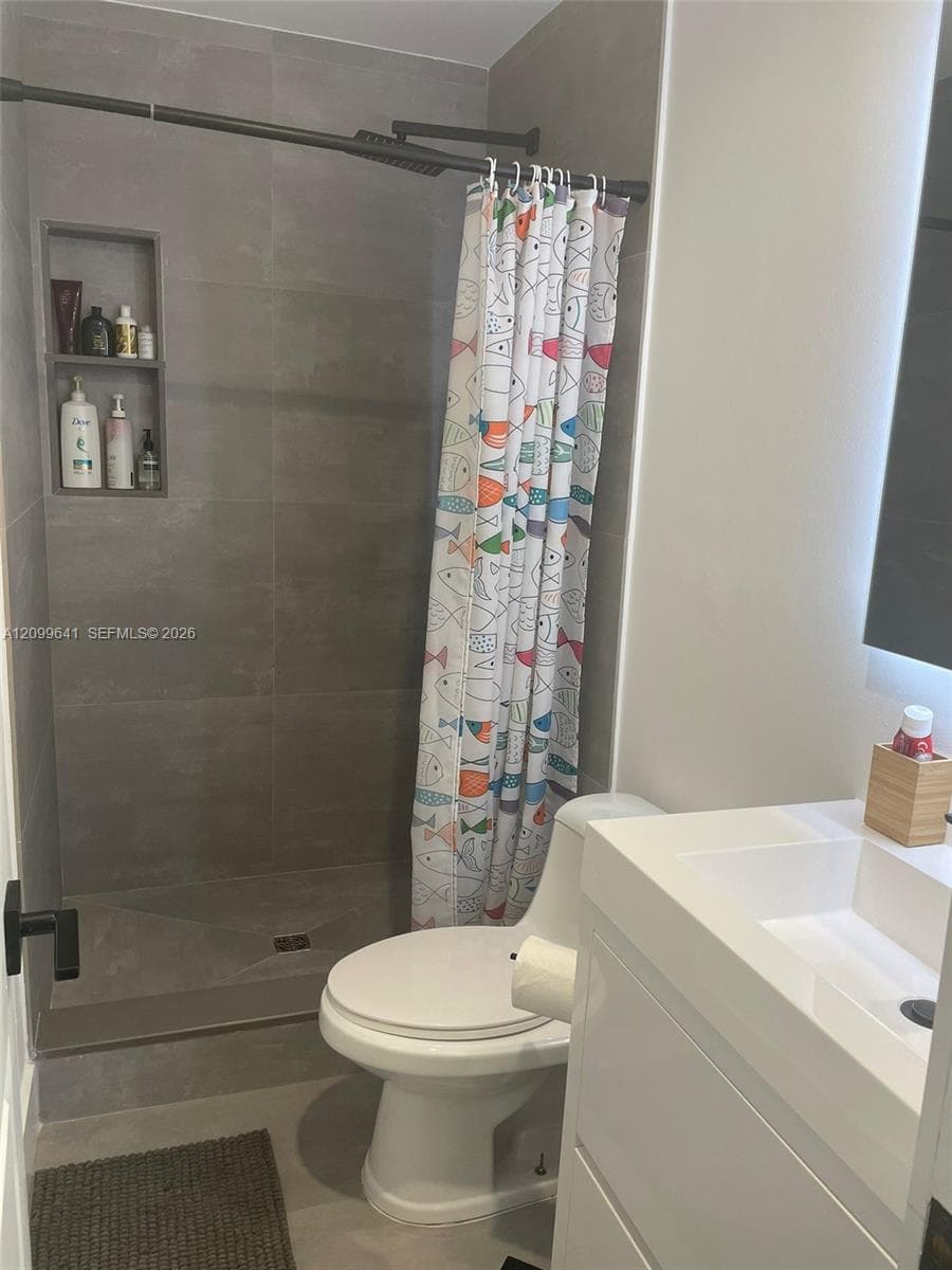 3720 NE 167th St 39 photo 8