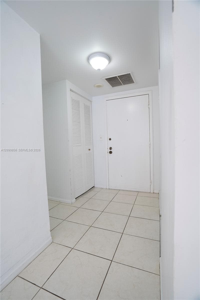 600 Three Islands Blvd 316 photo 6