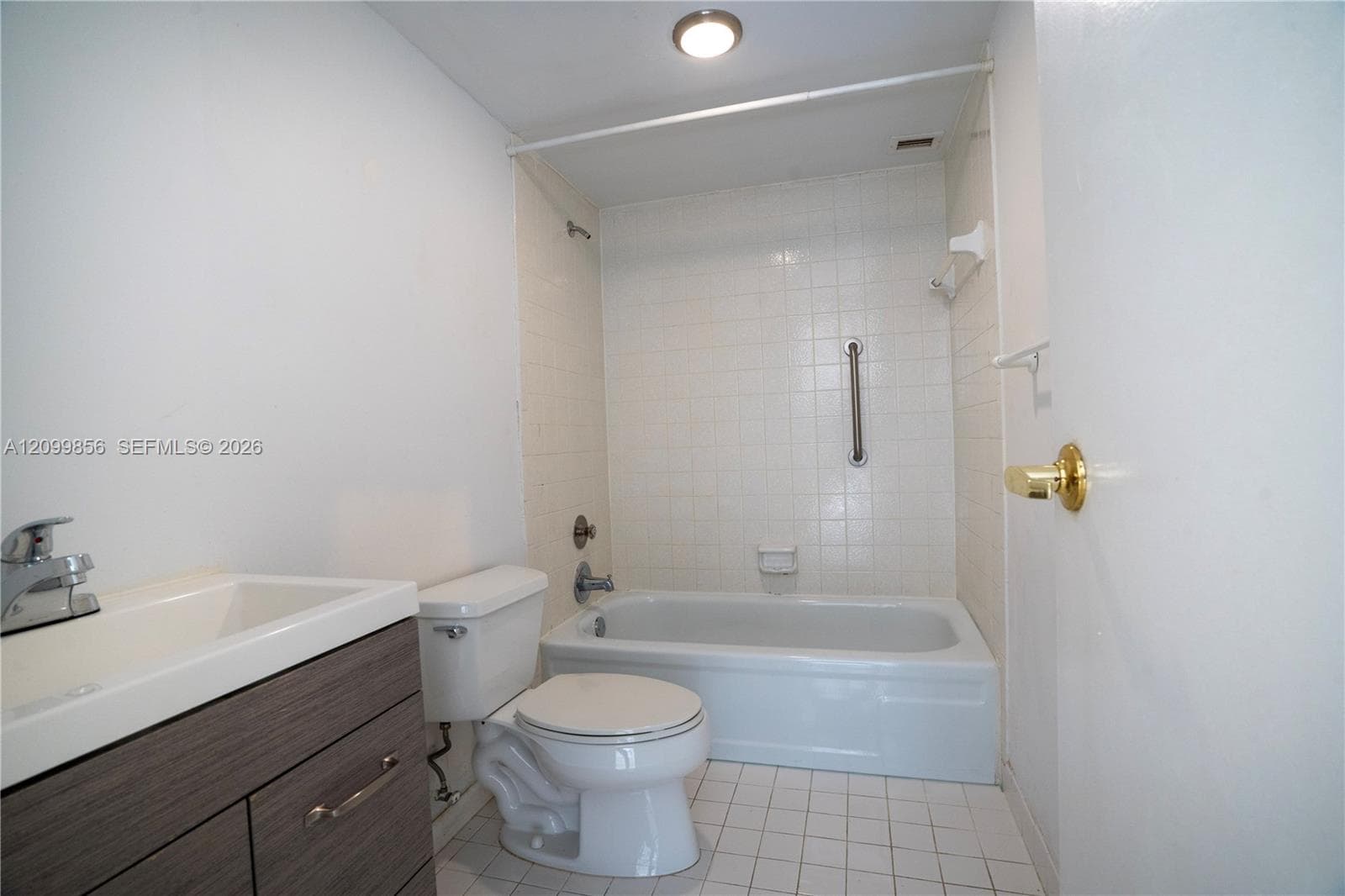 600 Three Islands Blvd 316 photo 12