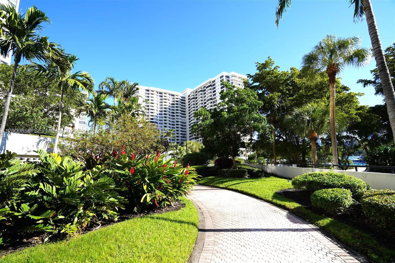 600 Three Islands Blvd 316 photo 24