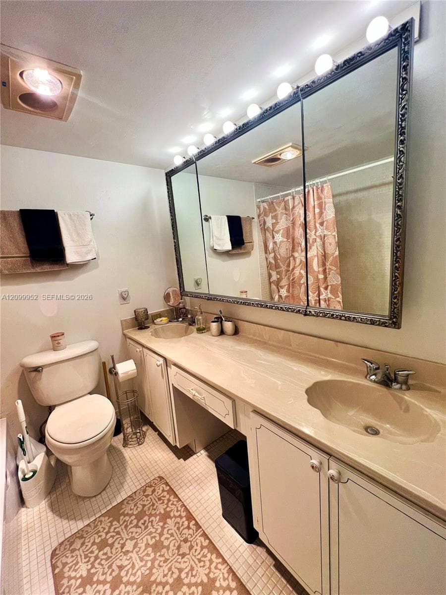 3100 NE 48th St 610 photo 16