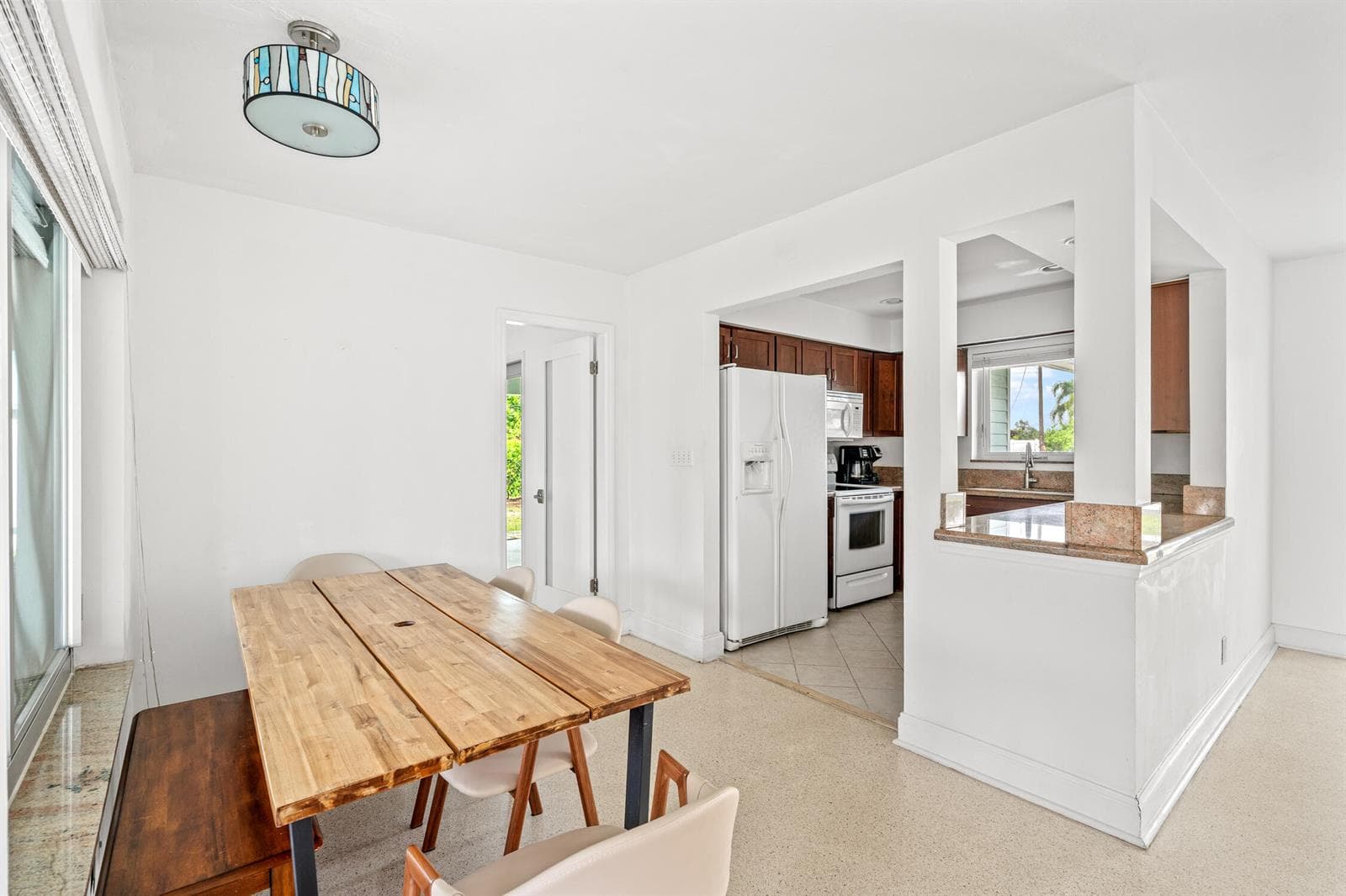 690 SE 5th Court photo 19