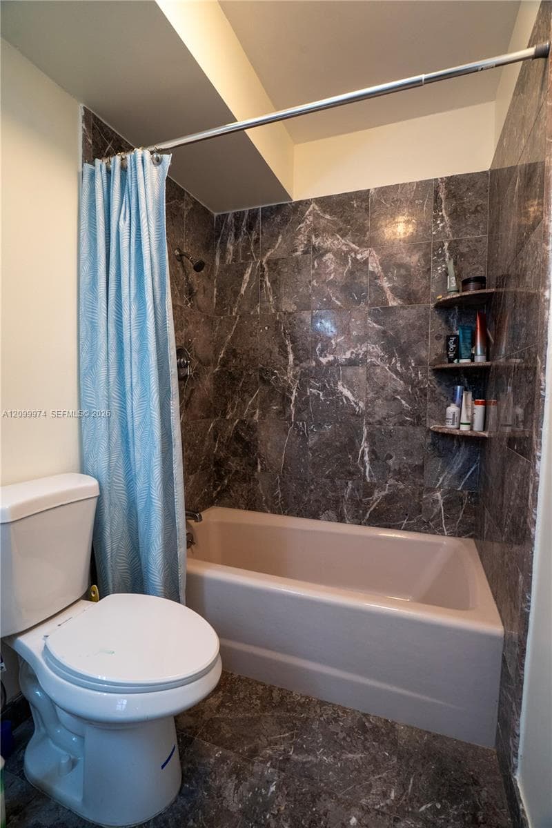2500 Parkview Dr 616 photo 15