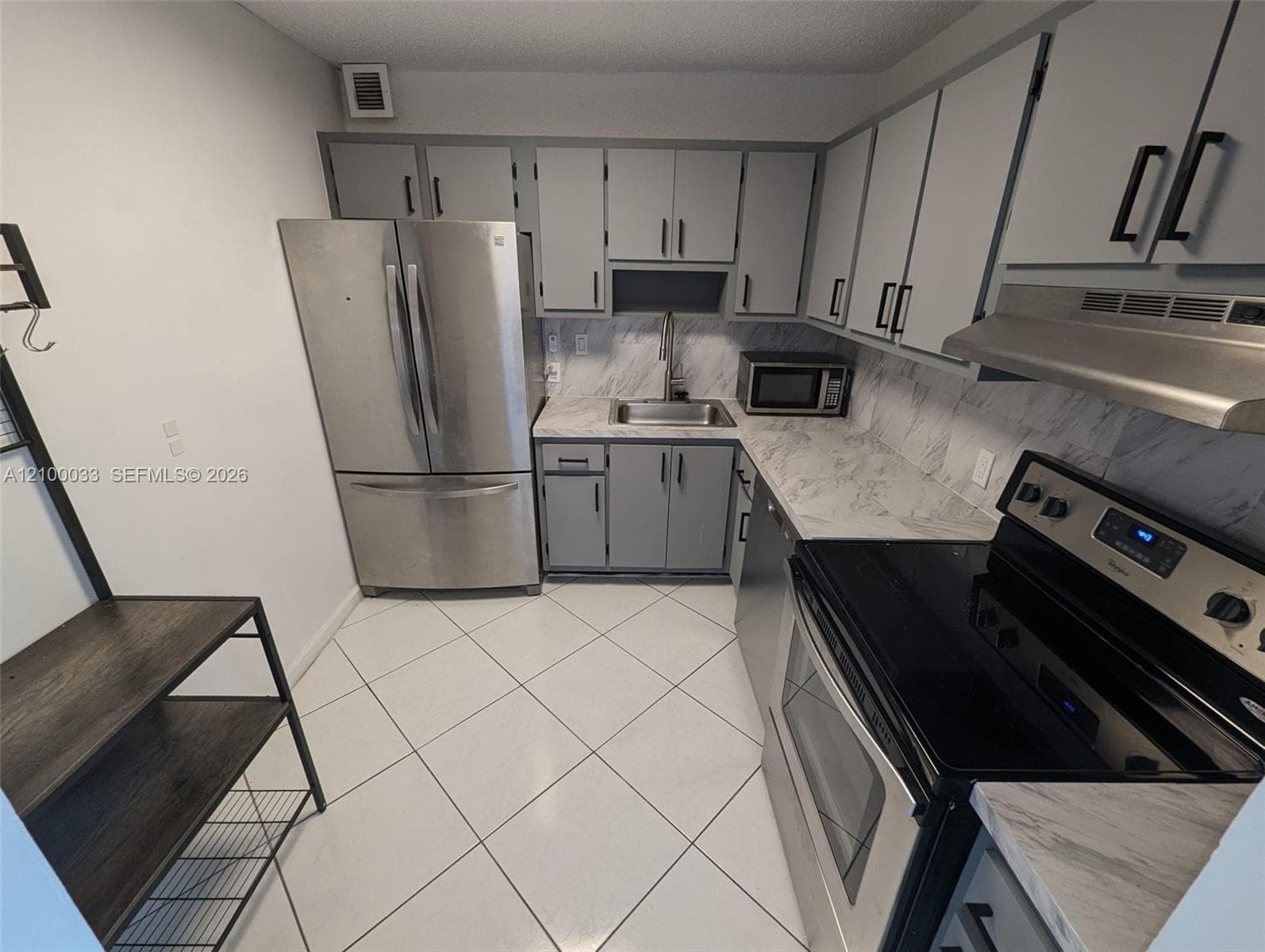 100 Bayview Dr 730 photo 15