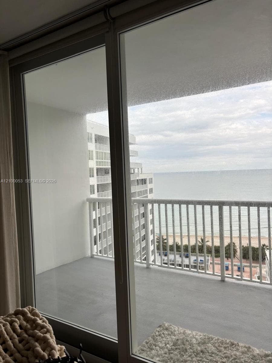 5401 Collins Ave 1232 photo 13