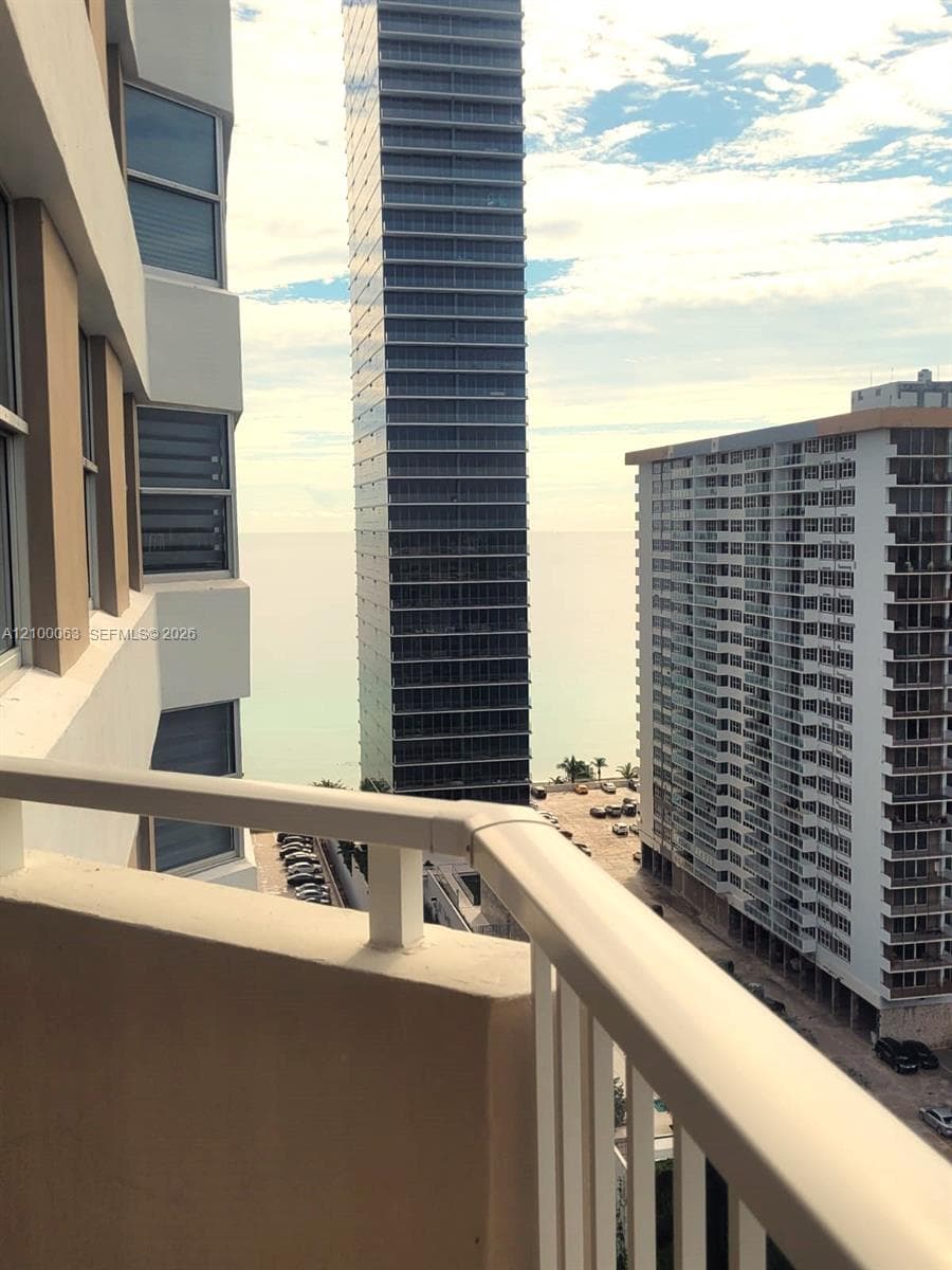 1985 S Ocean Dr 19N photo 2