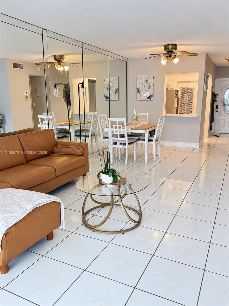 440 Paradise Isle Blvd 306 photo 7