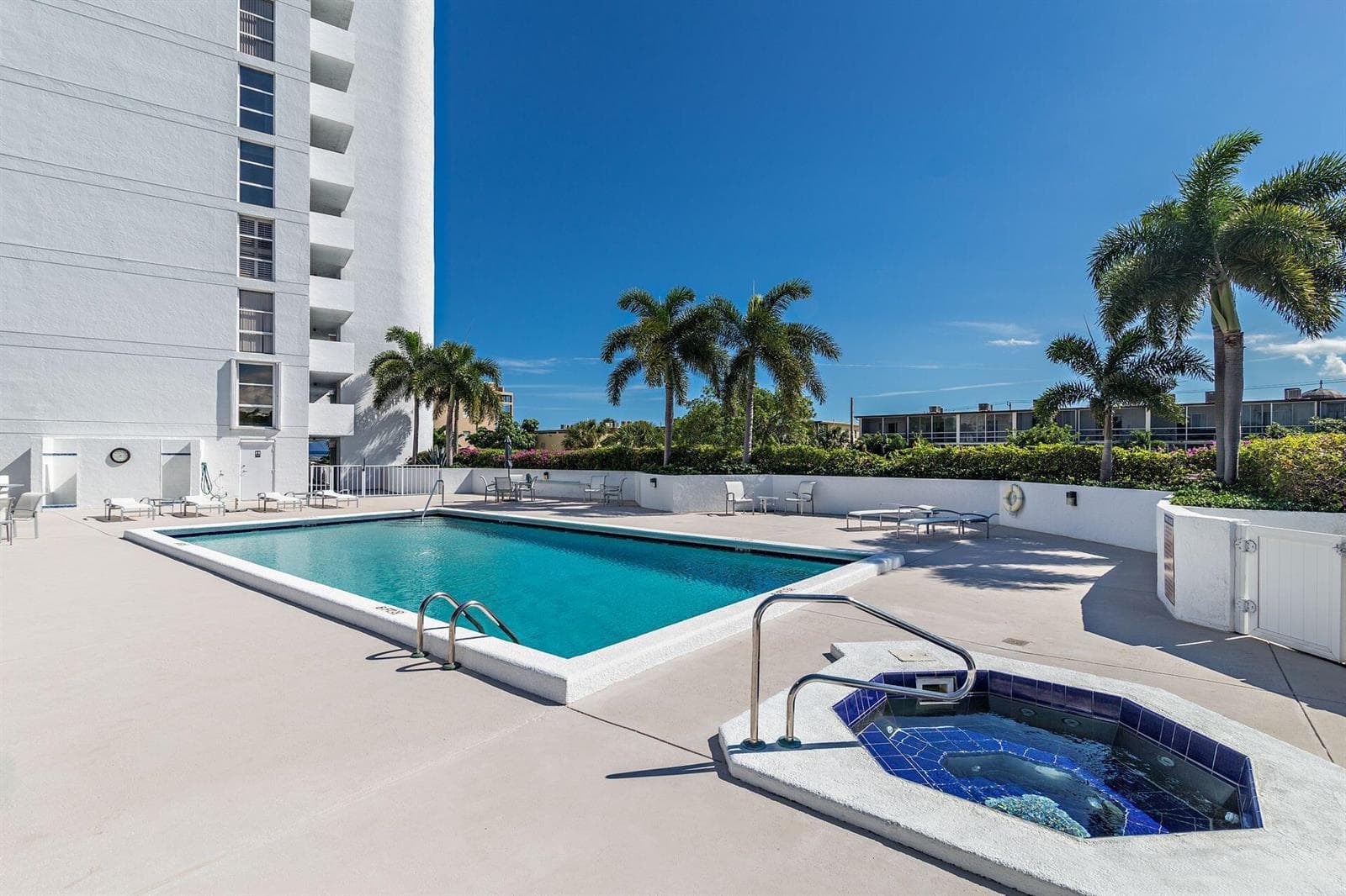 3901 S FLAGLER Drive 605 photo 23