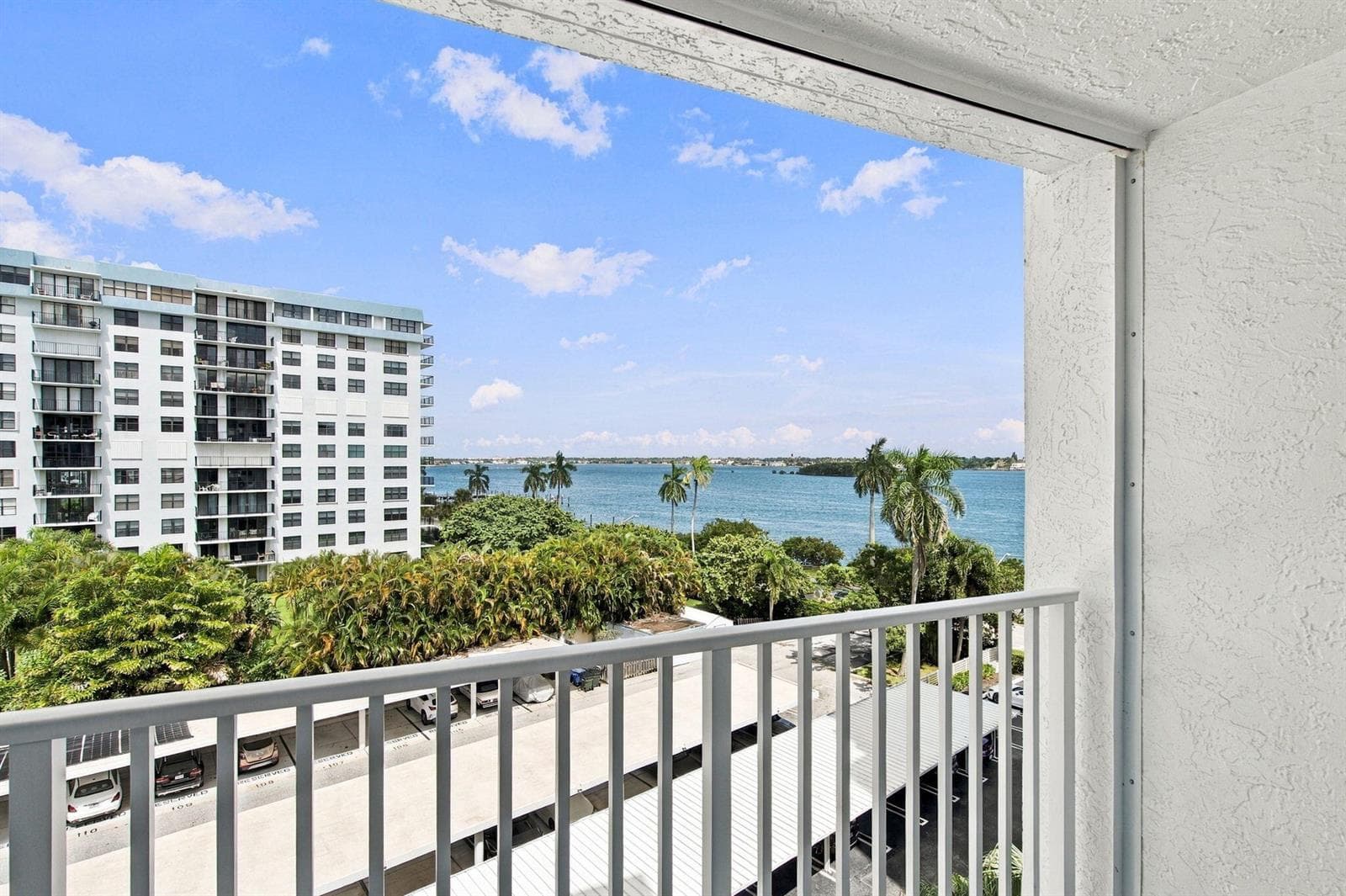 3901 S FLAGLER Drive 605 photo 8