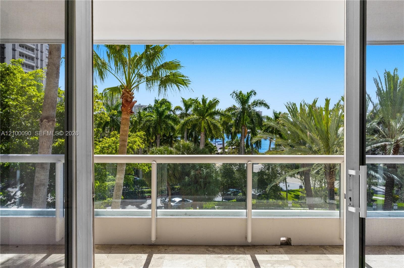 21205 Yacht Club Dr 504 photo 12