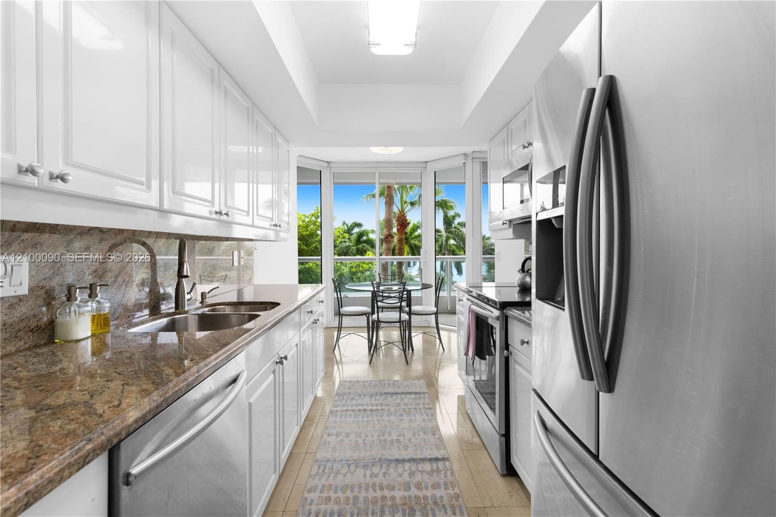 21205 Yacht Club Dr 504 photo 9